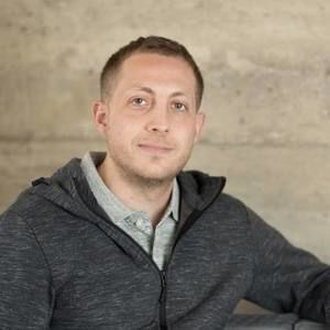 Meet your Posher, Uri